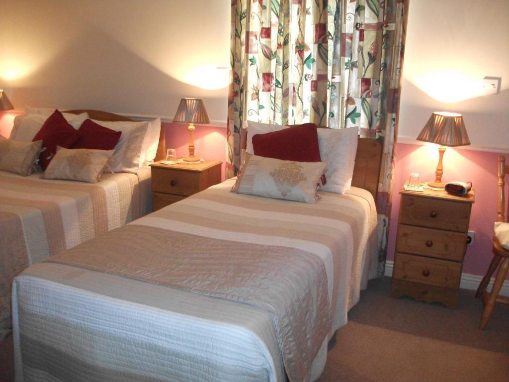Rocksberry Bed & Breakfast Castlebar Buitenkant foto