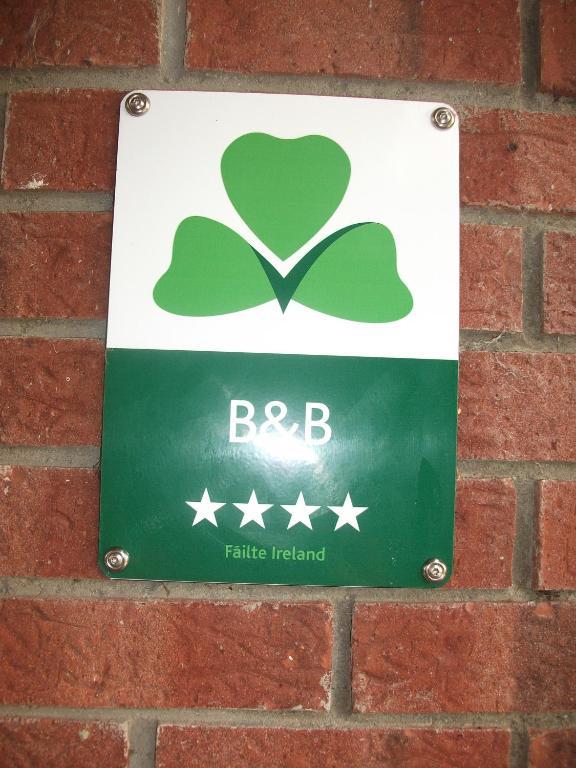Rocksberry Bed & Breakfast Castlebar Buitenkant foto